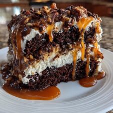 Irresistible Chocolate Turtle Cake Recipe in 3 Easy Steps
