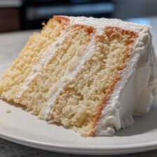 Heavenly Light Cloud Cake: 1 Bite Will Make You Melt