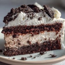 Irresistible Cookies and Cream Cake Recipe in 3 Easy Steps