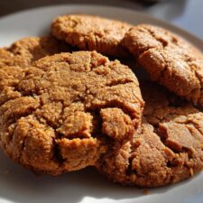 Irresistible 5-Ingredient Date Almond Butter Cookies You'll Crave