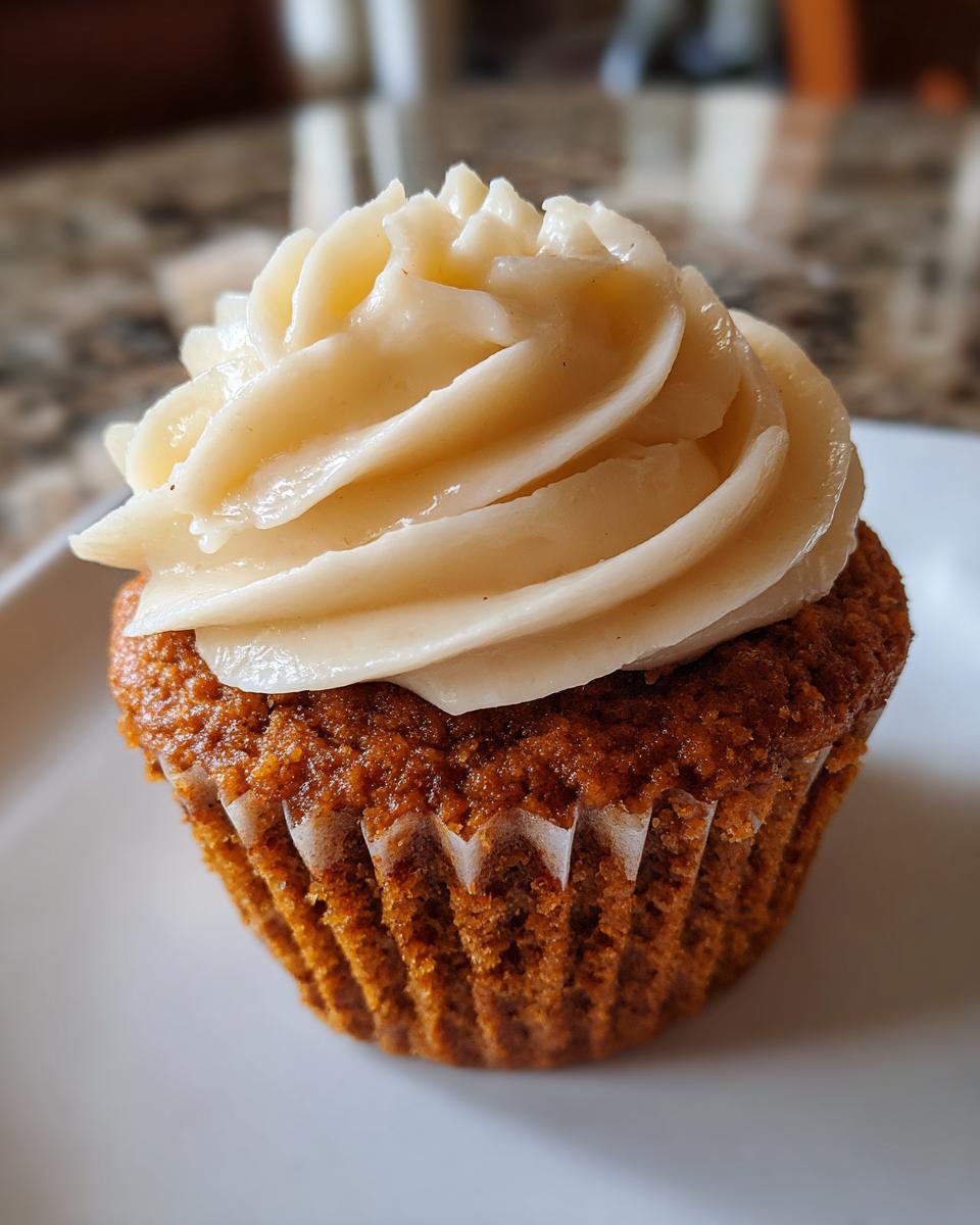 Pumpkin Spice Cupcakes - detail 2
